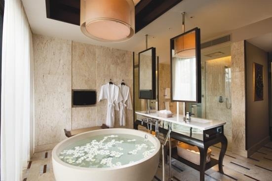 Imagen de la habitación del Hotel Conrad Koh Samui. Foto 9