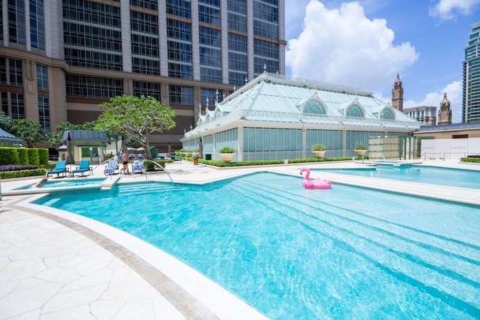 Imagen de la habitación del Hotel Conrad Macao. Foto 7