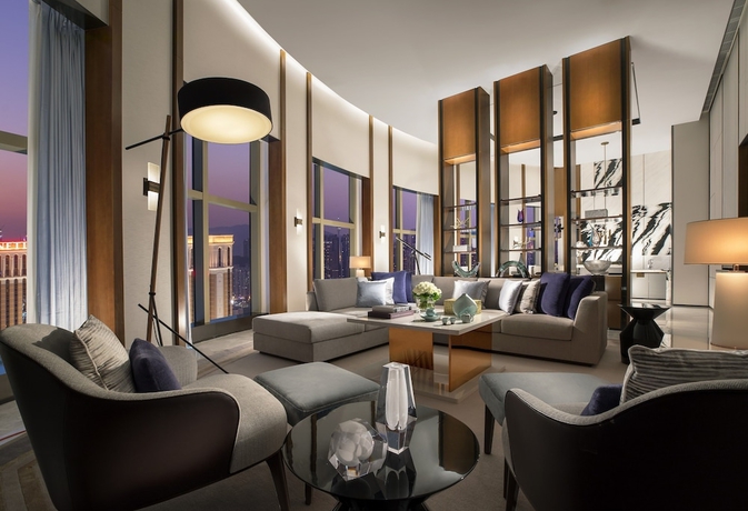 Imagen de la habitación del Hotel Conrad Macao. Foto 8