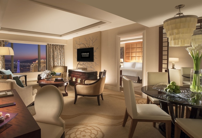 Imagen de la habitación del Hotel Conrad Macao. Foto 10