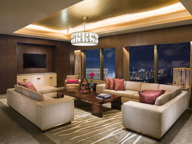 Imagen de la habitación del Hotel Conrad Macao. Foto 13