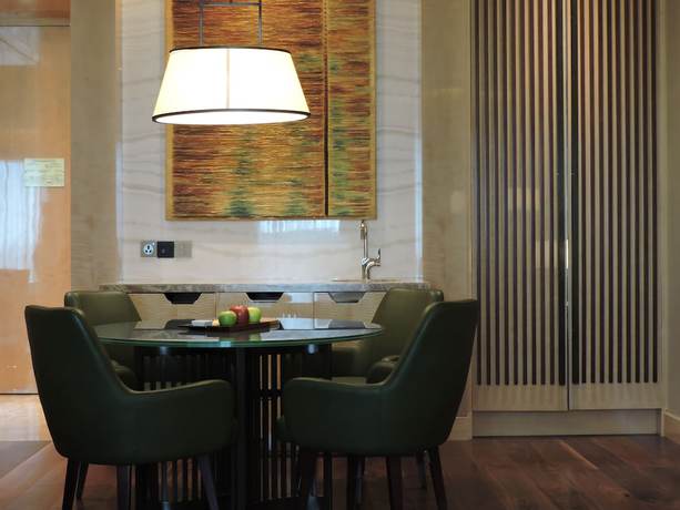 Imagen de la habitación del Hotel Conrad Pune By Hilton. Foto 17