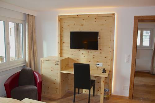 Imagen de la habitación del Hotel Conrad, Scuol. Foto 3