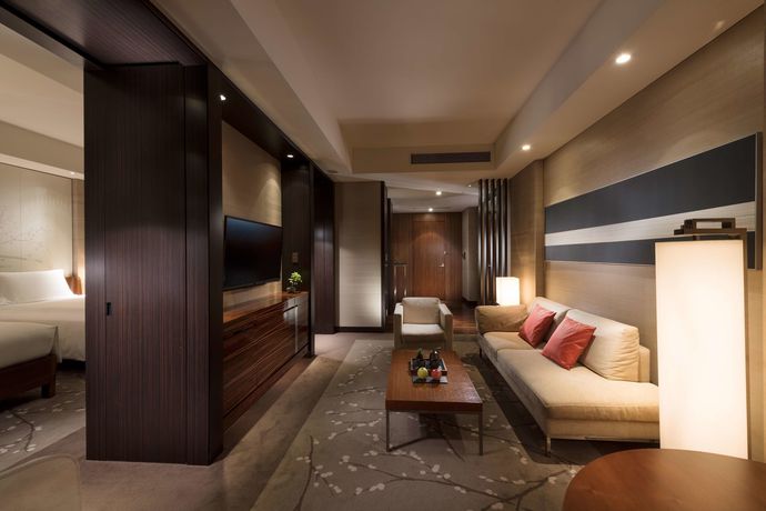 Imagen de la habitación del Hotel Conrad Tokyo. Foto 5