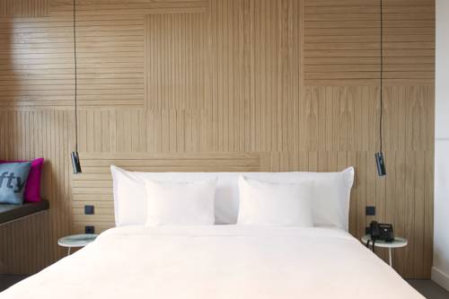 Imagen de la habitación del Hotel Conscious Westerpark. Foto 8