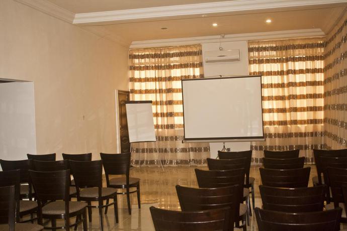 Imagen de los interiores del Hotel Consir Executive Lodge, North Ridge. Foto 15