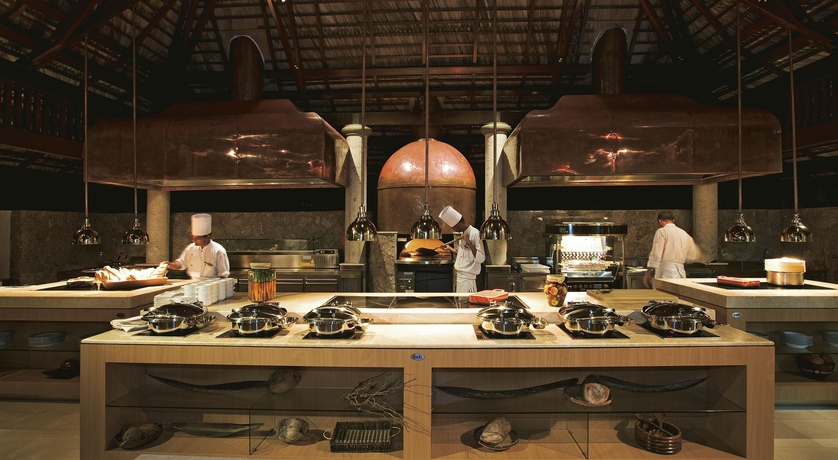 Imagen del bar/restaurante del Hotel Constance Lémuria. Foto 5