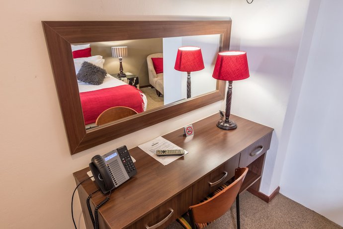 Imagen de la habitación del Hotel Constantia and Conference Centre. Foto 3