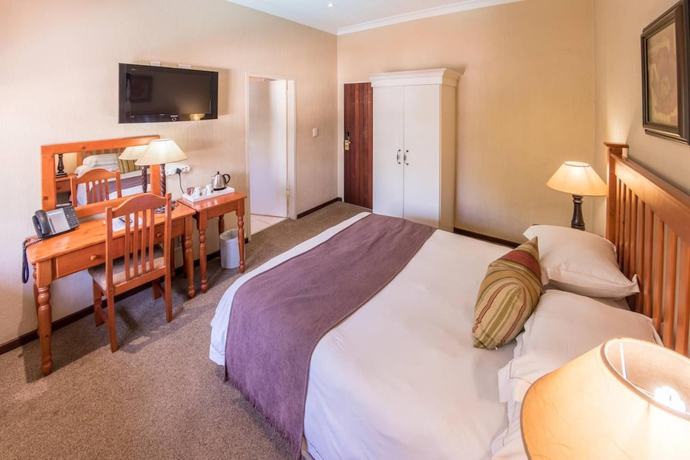 Imagen de la habitación del Hotel Constantia and Conference Centre. Foto 15
