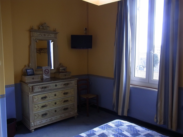 Imagen de la habitación del Hotel Constantin. Foto 7