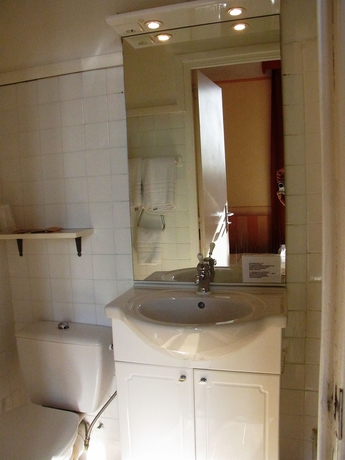 Imagen de la habitación del Hotel Constantin. Foto 8