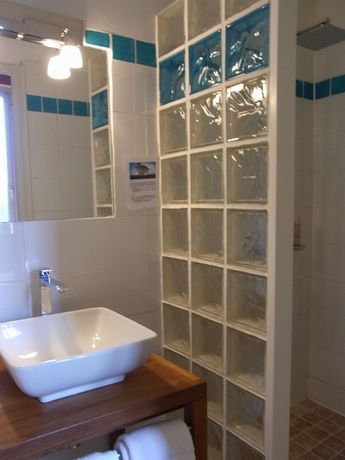 Imagen de la habitación del Hotel Constantin. Foto 9