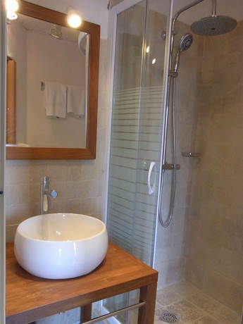 Imagen de la habitación del Hotel Constantin. Foto 10