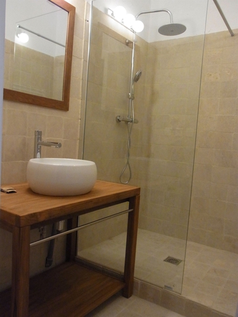 Imagen de la habitación del Hotel Constantin. Foto 11