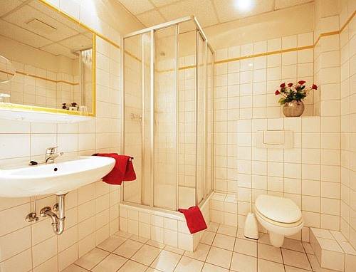 Imagen de la habitación del Hotel Constantin Trier. Foto 3