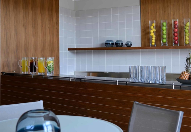 Imagen del bar/restaurante del Hotel Constantine Marriott. Foto 2
