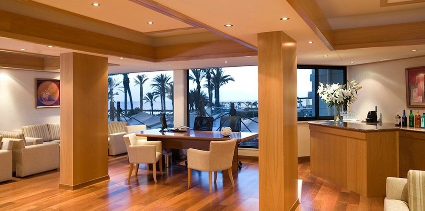 Imagen de los interiores del Hotel Constantinou Bros Asimina Suites. Foto 19