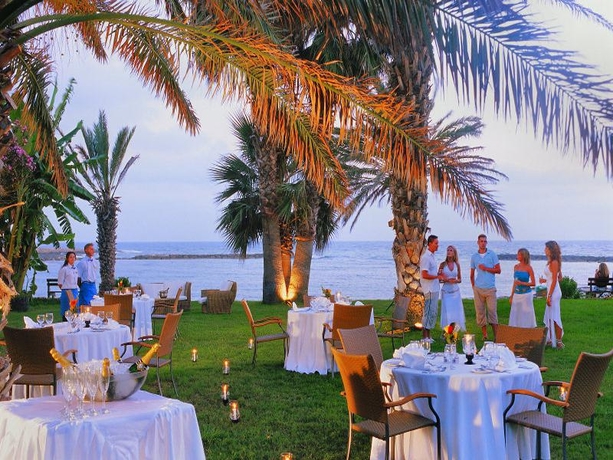 Imagen general del Hotel Constantinou Bros Pioneer Beach. Foto 6