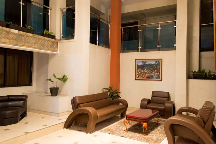 Imagen de los interiores del Hotel Constellation, Delmas. Foto 20