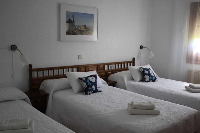 Imagen de la habitación del Hotel Consuegra. Foto 4