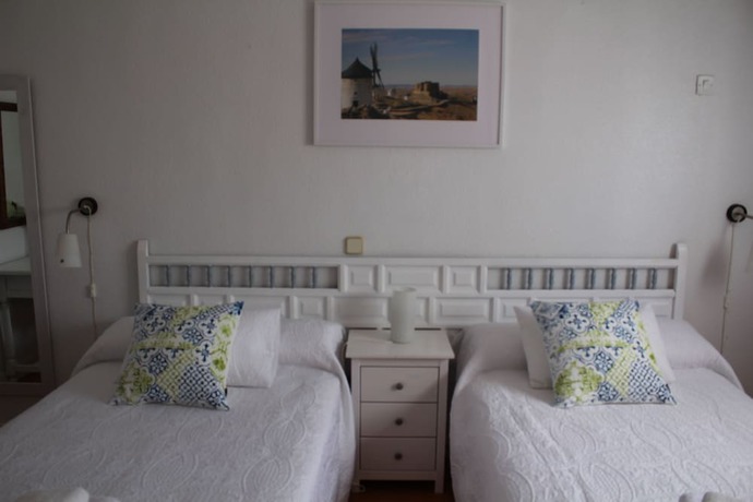 Imagen de la habitación del Hotel Consuegra. Foto 6