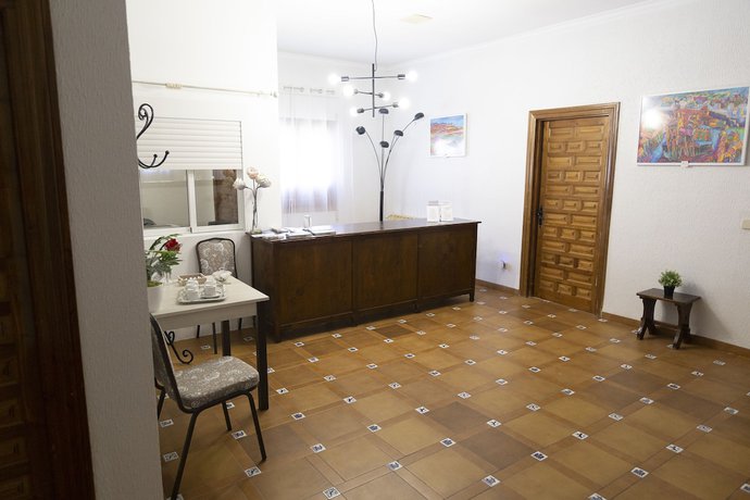 Imagen de los interiores del Hotel Consuegra. Foto 18