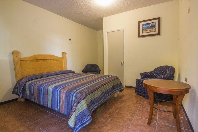 Imagen de la habitación del Hotel Consul Suites. Foto 10