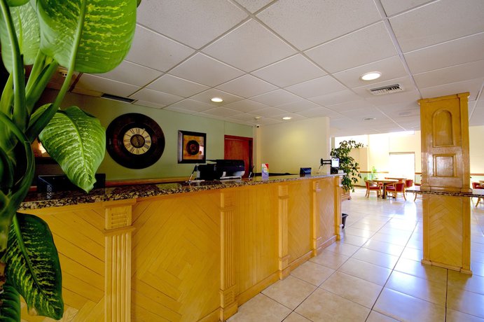 Imagen de los interiores del Hotel Consulado Inn. Foto 19