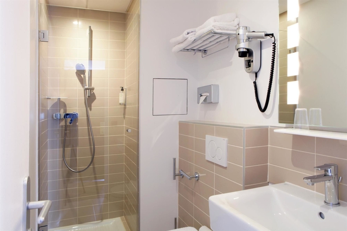 Imagen de la habitación del Hotel Contact Alize Montmartre. Foto 9