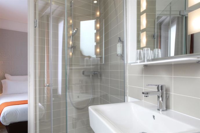 Imagen de la habitación del Hotel Contact Alize Montmartre. Foto 10