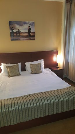 Imagen de la habitación del Hotel Contact. Foto 4