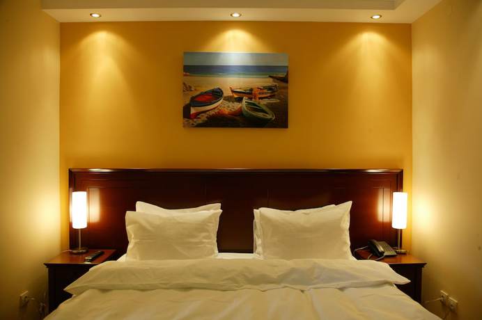 Imagen de la habitación del Hotel Contact. Foto 7