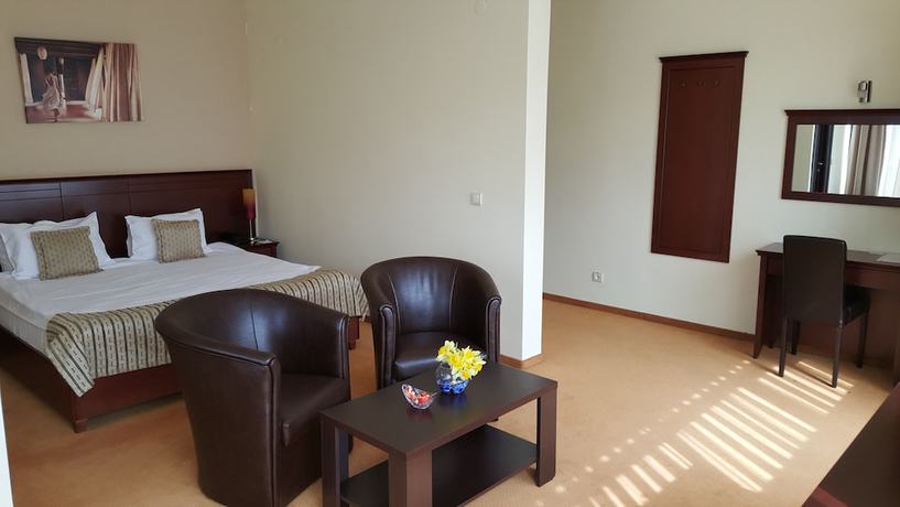 Imagen de la habitación del Hotel Contact. Foto 15