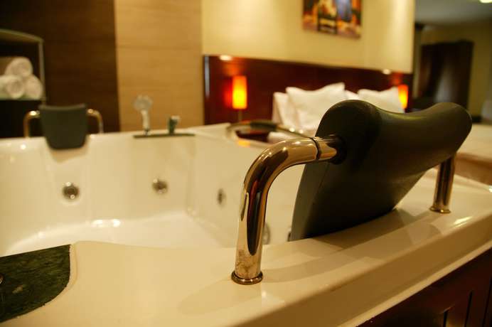 Imagen de la habitación del Hotel Contact. Foto 16