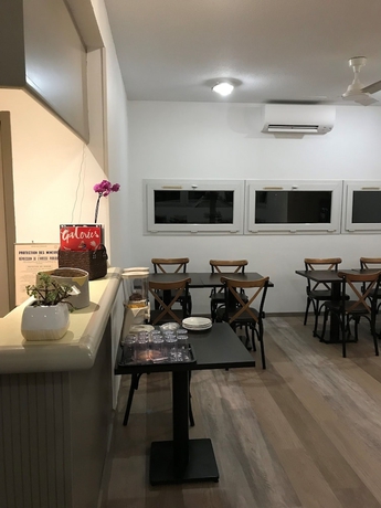 Imagen de los interiores del Hotel Contact Hôtel Marseille Aubagne. Foto 18