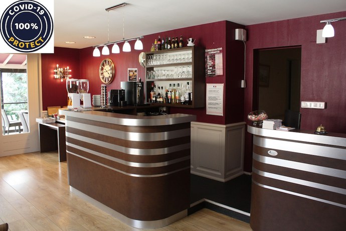 Imagen de los interiores del Hotel Contact H&ocirc;tel du Relais Thouars. Foto 16