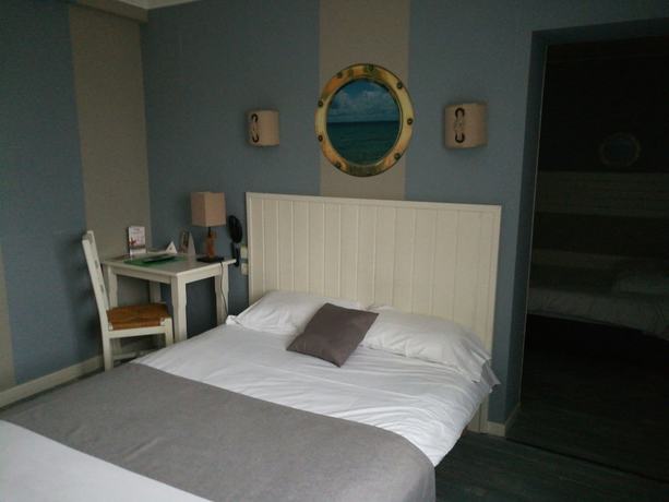 Imagen de la habitación del Hotel Contact H&ocirc;tel du Relais Thouars. Foto 5