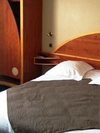 Imagen de la habitación del Hotel Contact Le Seino Marin. Foto 10