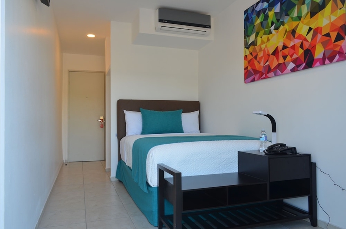 Imagen de la habitación del Hotel Container Inn Aeropuerto. Foto 16