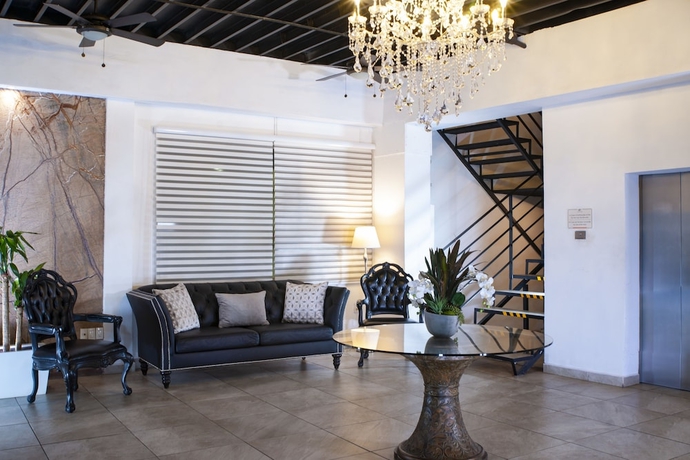 Imagen de los interiores del Hotel Container Inn. Foto 19