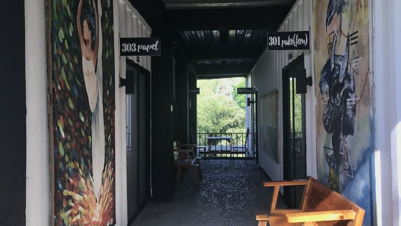Imagen general del Hotel Containers By Eco Tagaytay. Foto 13
