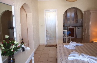 Imagen de la habitación del Hotel Contaratos Bay. Foto 9