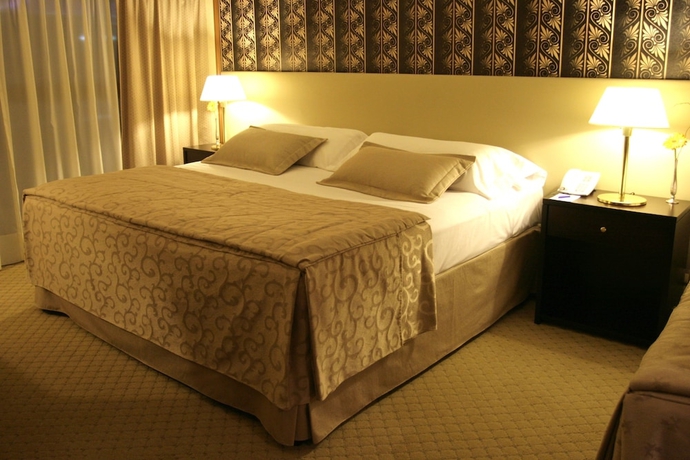 Imagen de la habitación del Hotel Conte, Buenos Aires. Foto 11