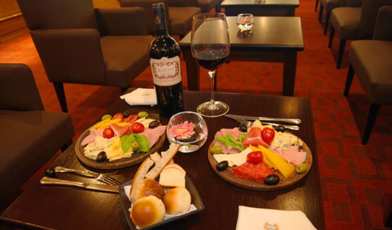 Imagen del bar/restaurante del Hotel Conte, Buenos Aires. Foto 5