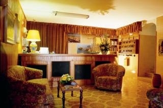 Imagen de los interiores del Hotel Conte S. Angelo Bay. Foto 3