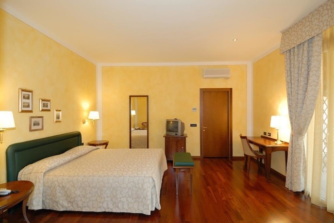 Imagen de la habitación del Hotel Conte Verde. Foto 8