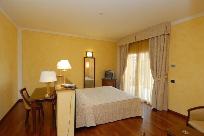 Imagen de la habitación del Hotel Conte Verde. Foto 9