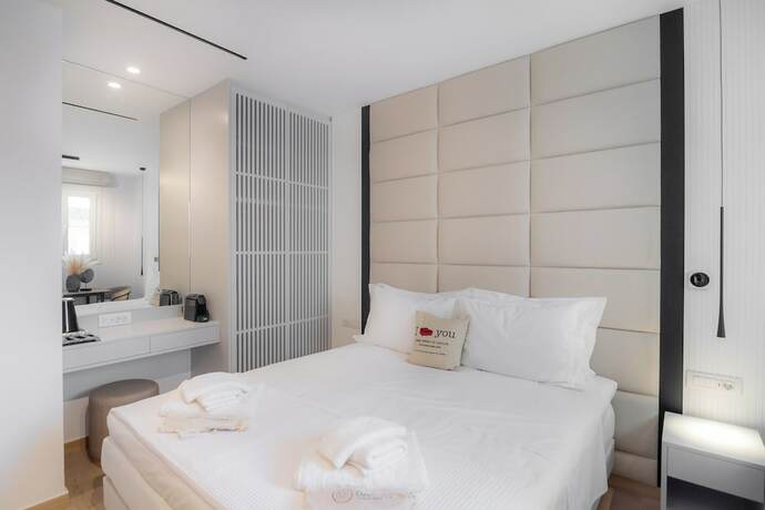 Imagen de la habitación del Hotel Contessa Bianca Luxury Suites. Foto 11