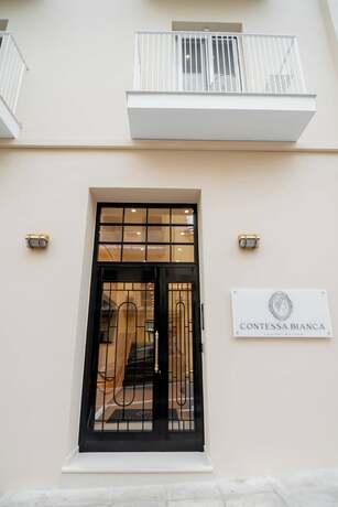 Imagen general del Hotel Contessa Bianca Luxury Suites. Foto 8
