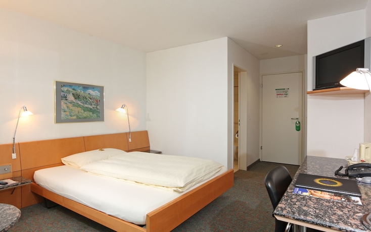Imagen de la habitación del Hotel Conti Dietikon. Foto 5